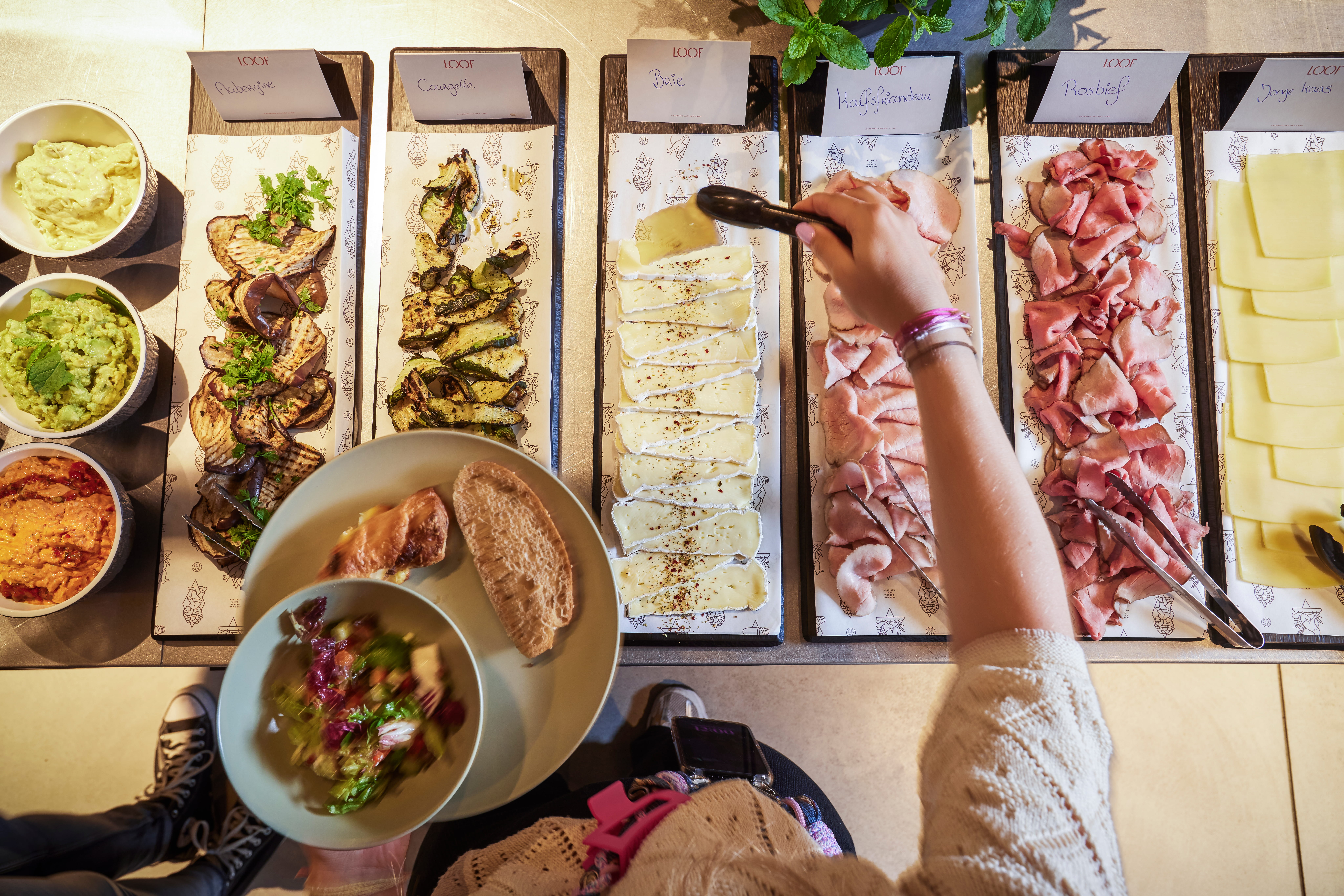 LOOF CATERING - THE STING 69